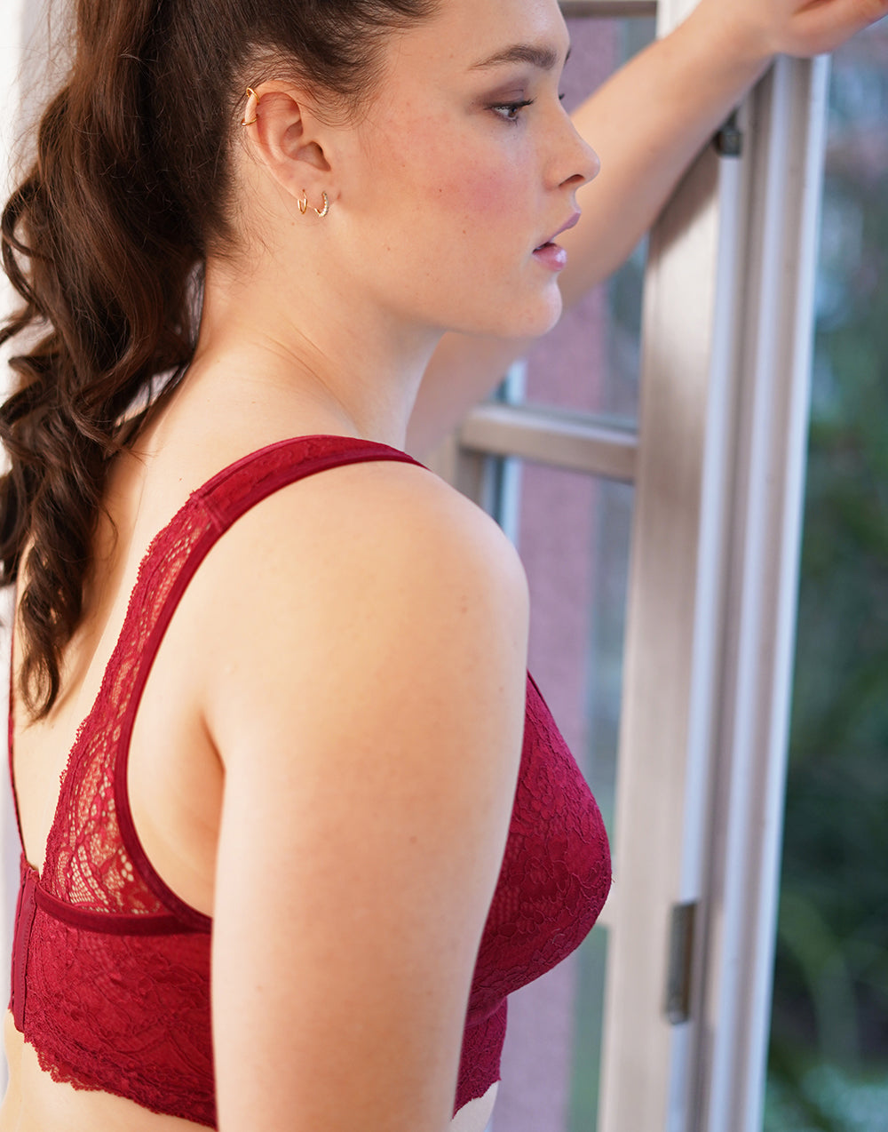 sugarshape-eliana-velvet-bralette-burgundy-b-gellos image 7