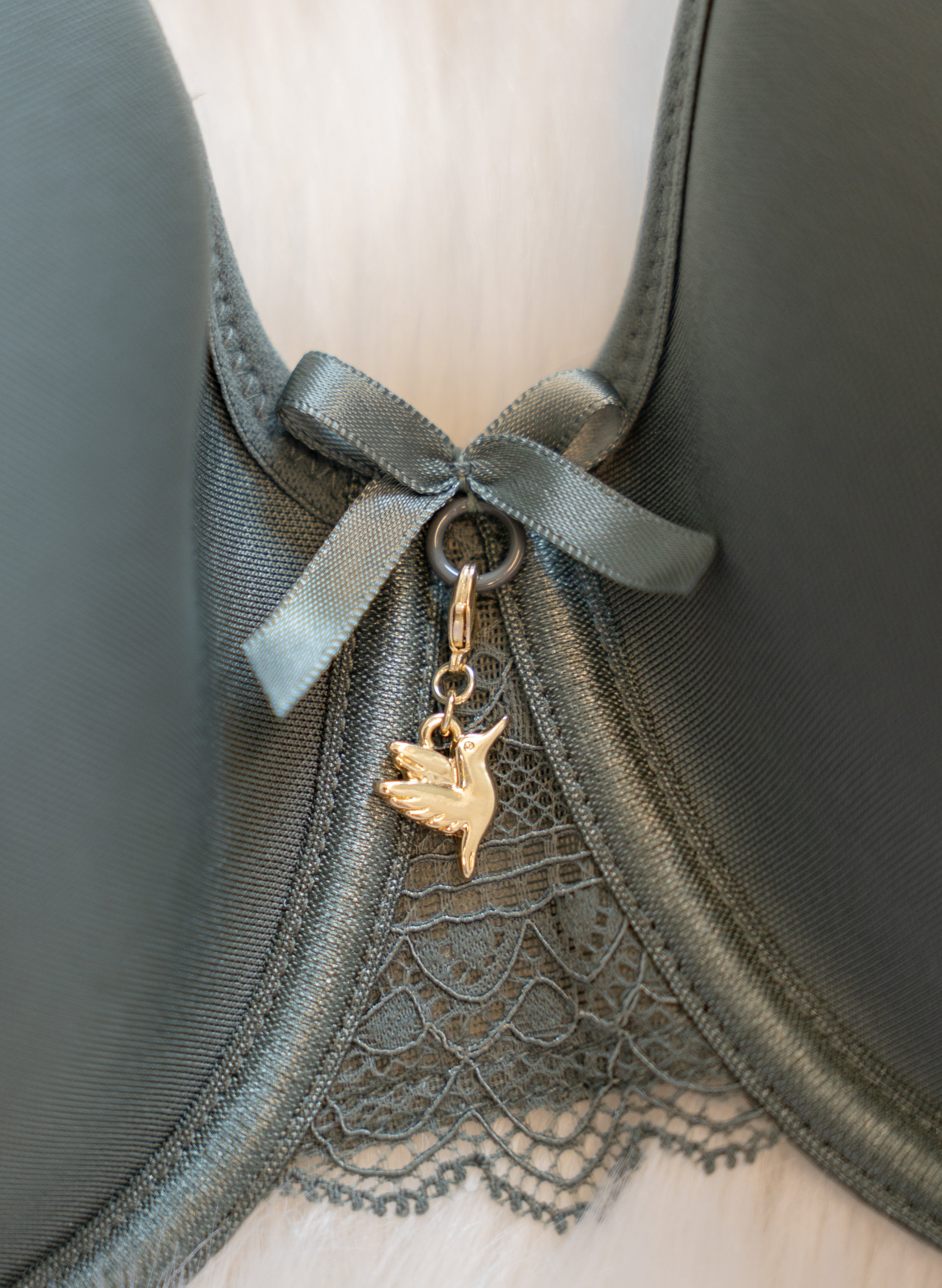 sugarshape-bra-charm-hummingbird-bh-anh-nger-kolibri image 2