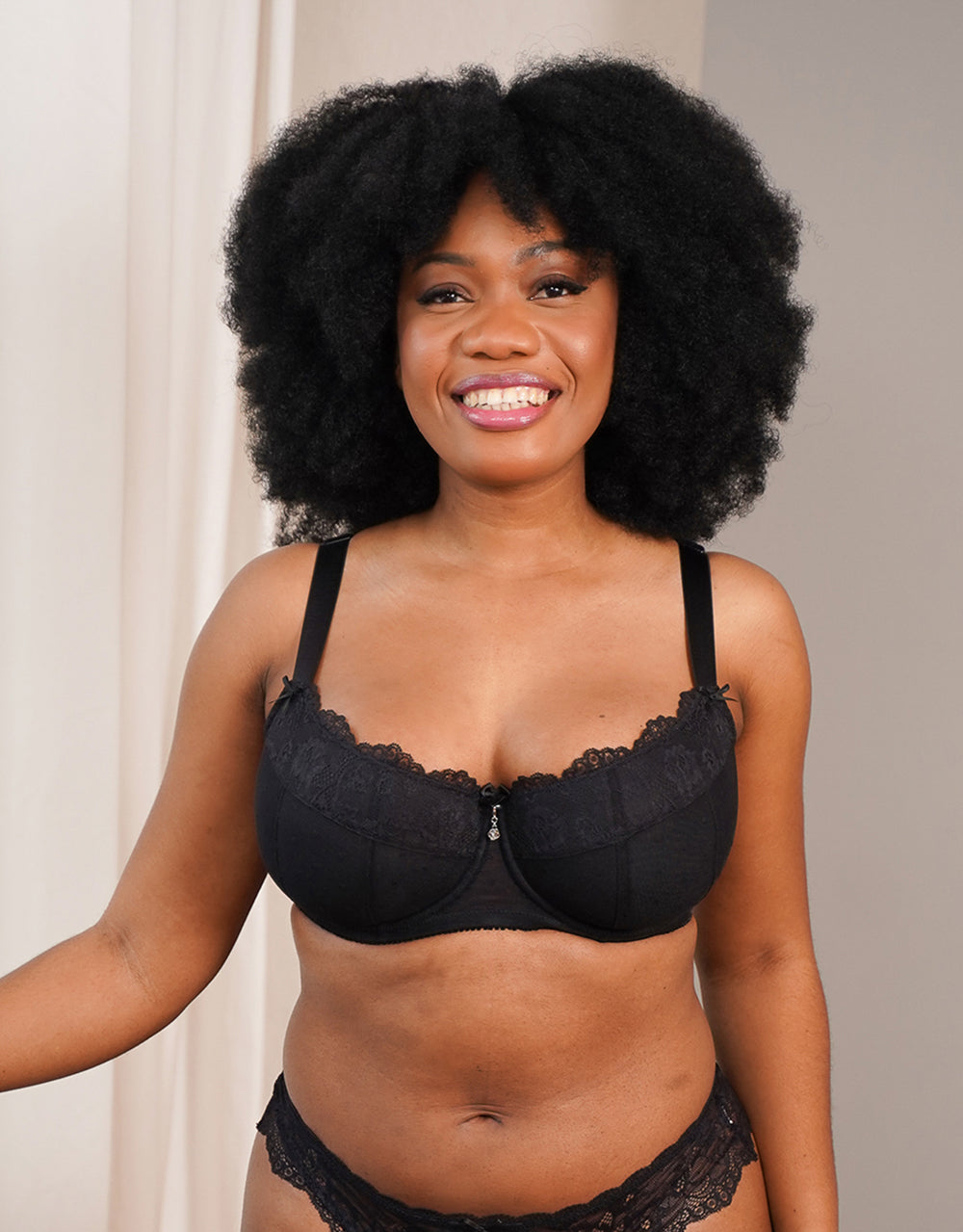 sugarshape-aira-bh-jet-schwarz-wattiert-spitze image 1
