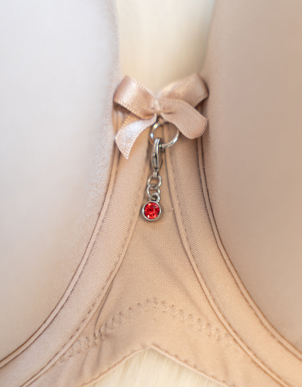 sugarshape-bra-charm-red-bh-anh-nger-rot-schmuck image 2
