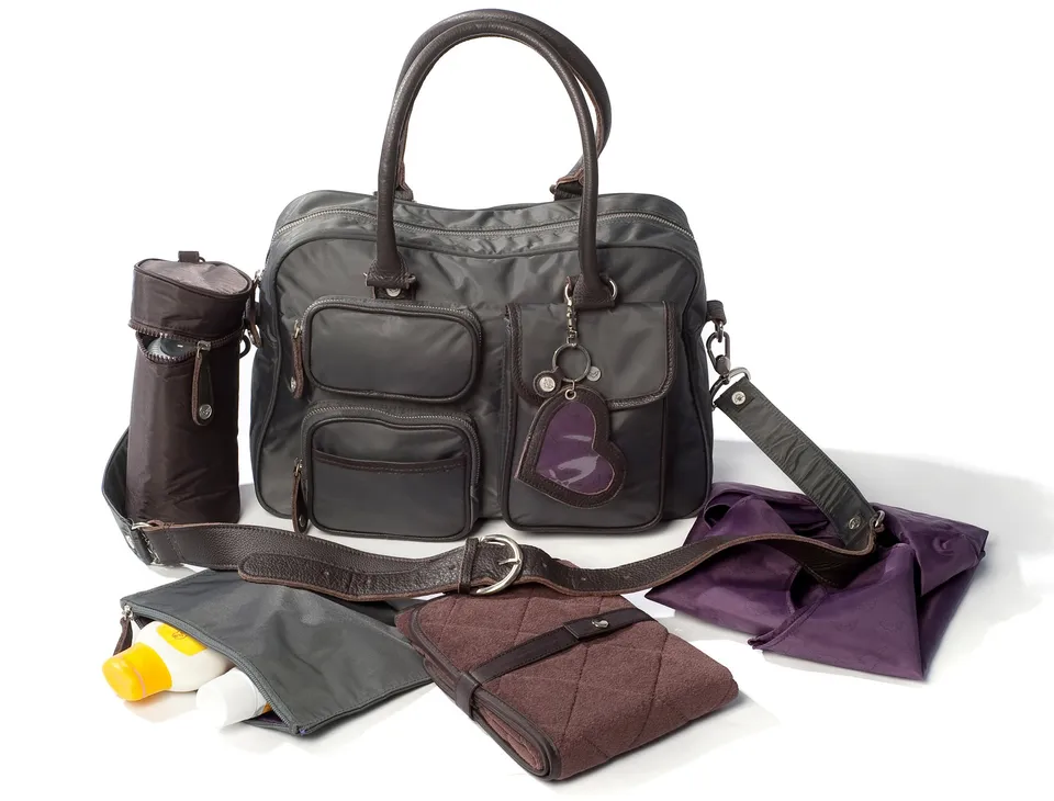 petit-amour-wickeltaschen-designer-set-leder-babytasche-tabac image 1