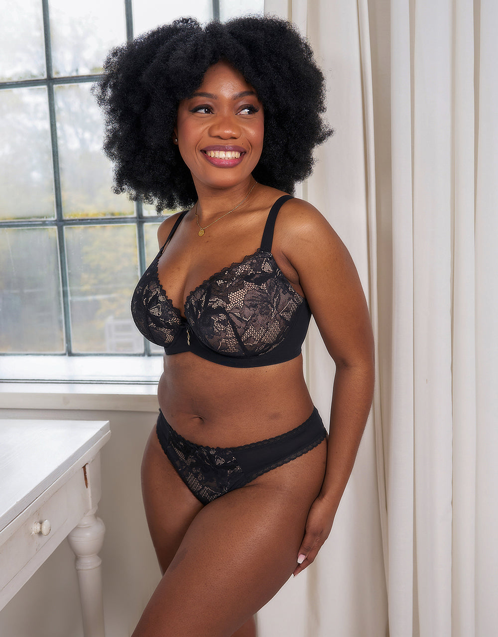sugarshape-vienna-string-black-beige-spitze-floral image 3