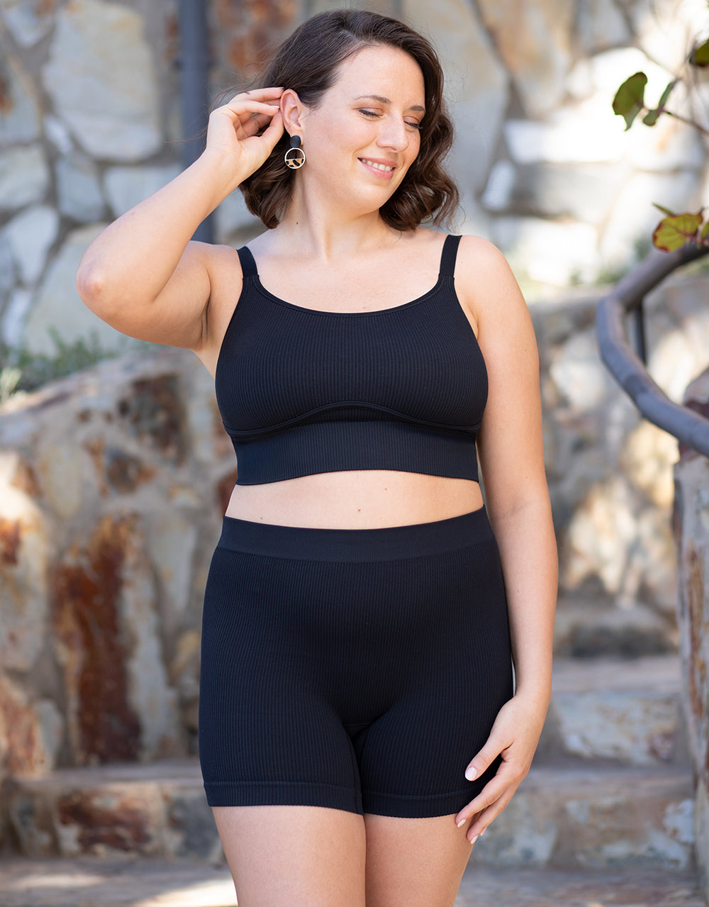 sugarshape-freeda-high-waist-shorts-black-nahtlos-gr-36-56 image 3