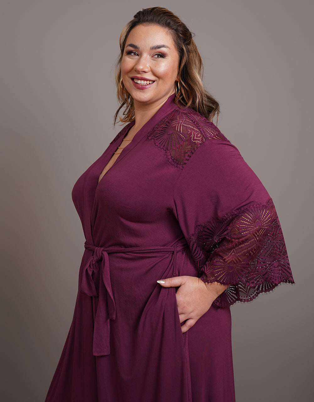 sugarshape-glam-kimono-wine-satinkimono-weinrot-mit-spitze image 8