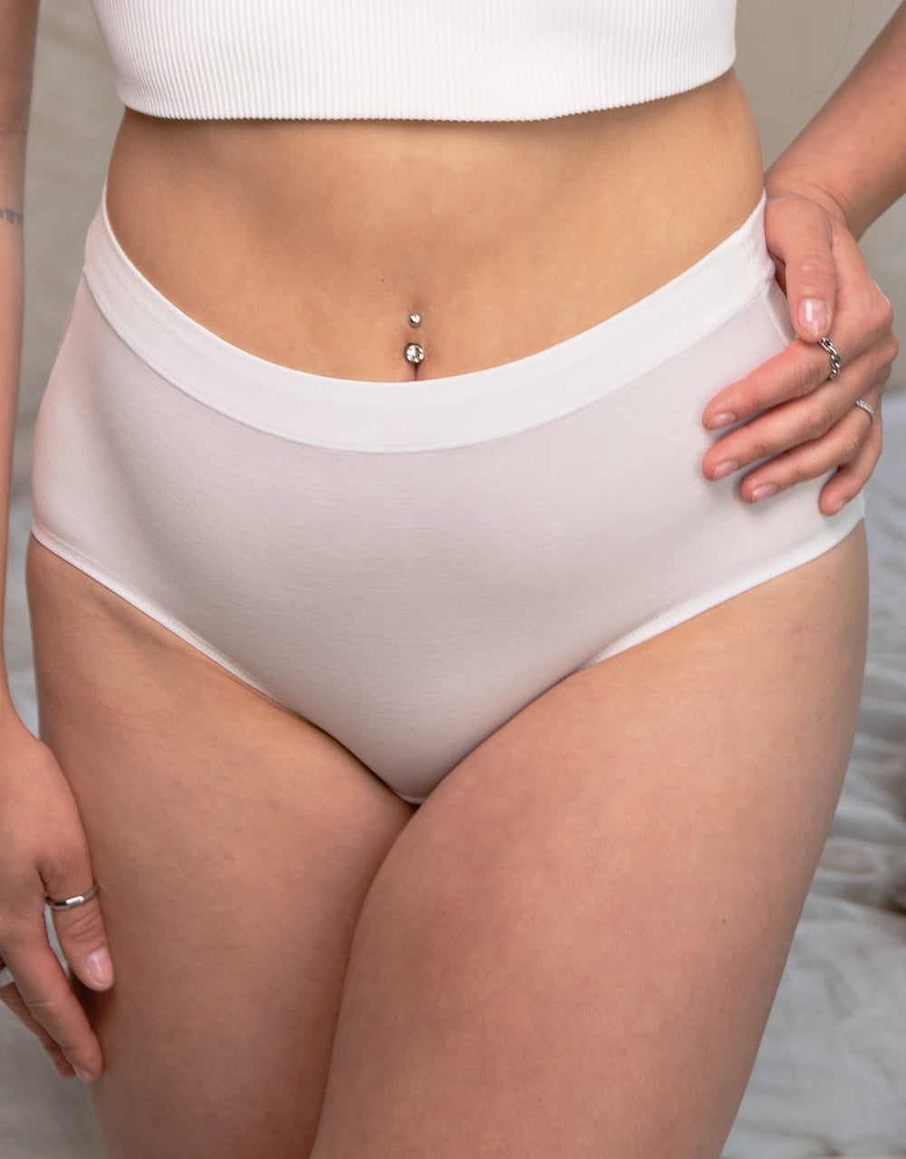 sugarshape-cozy-high-panty-ivory-modal-highwaist image 1