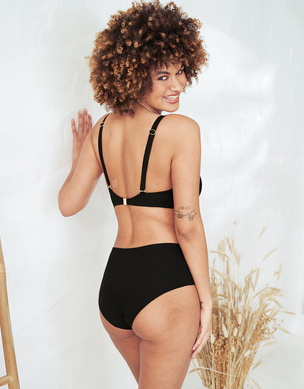 sugarshape-valencia-black-bikini-high-panty-recycelt image 8