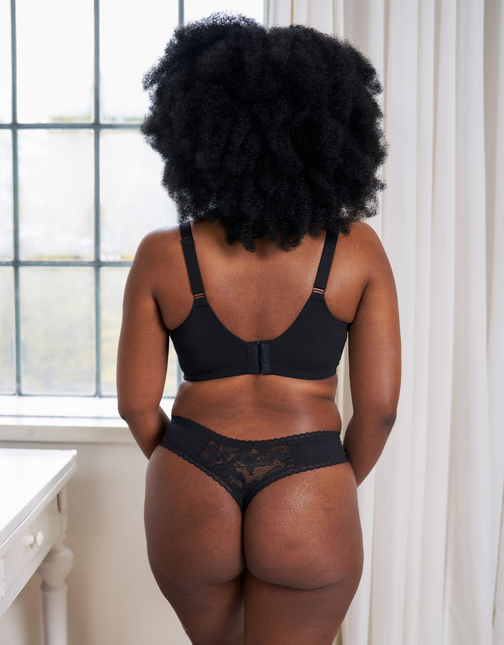 sugarshape-vienna-string-black-beige-spitze-floral image 5