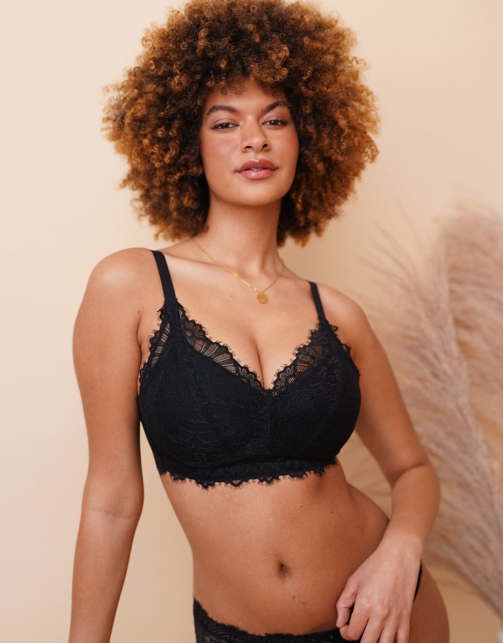sugarshape-sensla-bralette-black-ohne-b-gel image 3