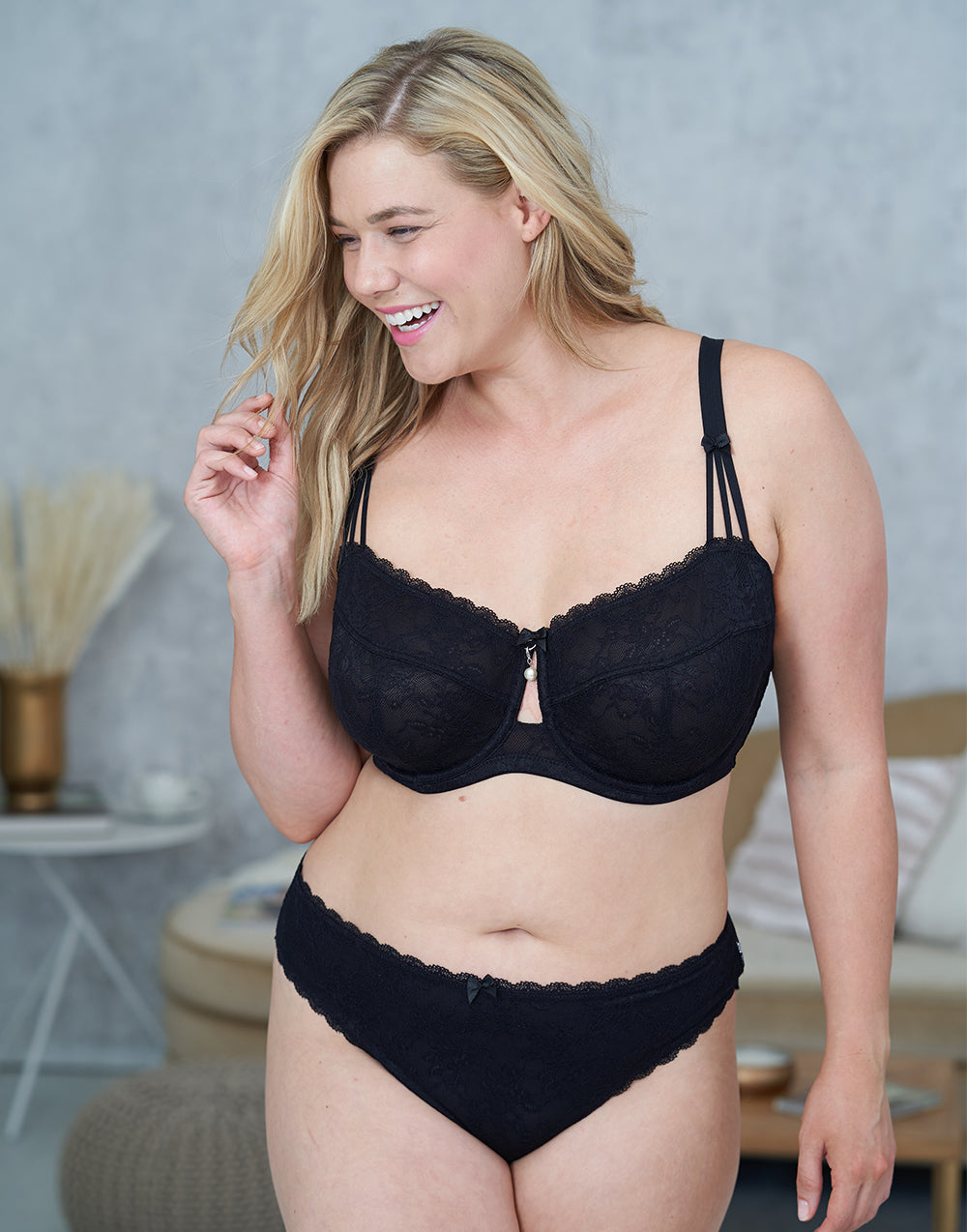 sugarshape-sienna-string-schwarz-3d-spitze image 4