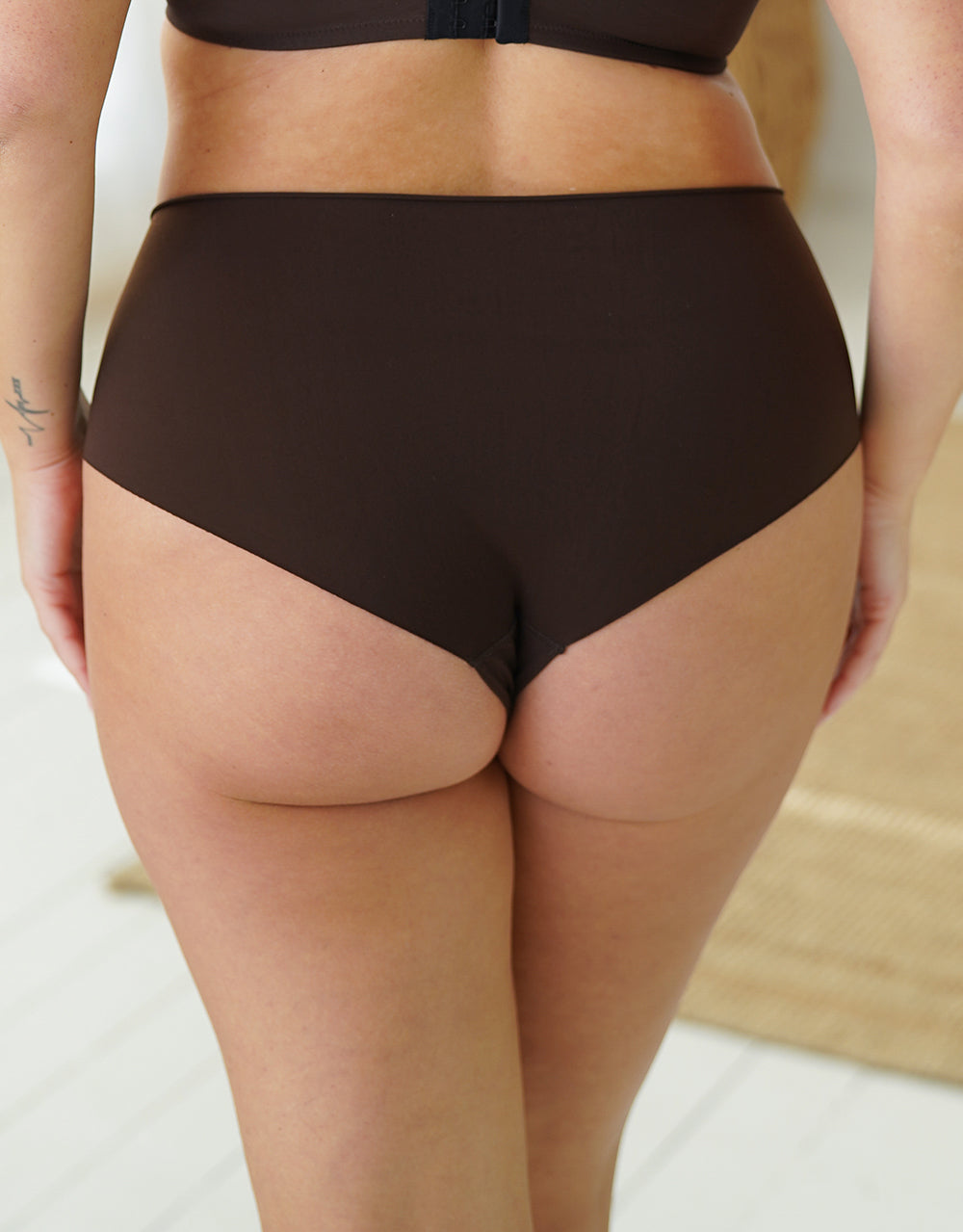 sugarshape-basic-high-brazilian-slip-invisible-mocca image 2