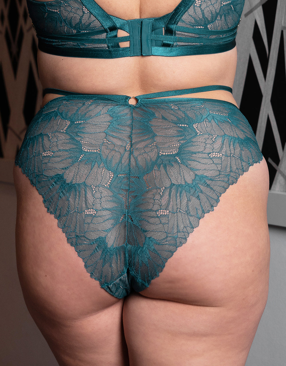 sugarshape-femfatale-high-brazilian-slip-green-mit-straps image 2