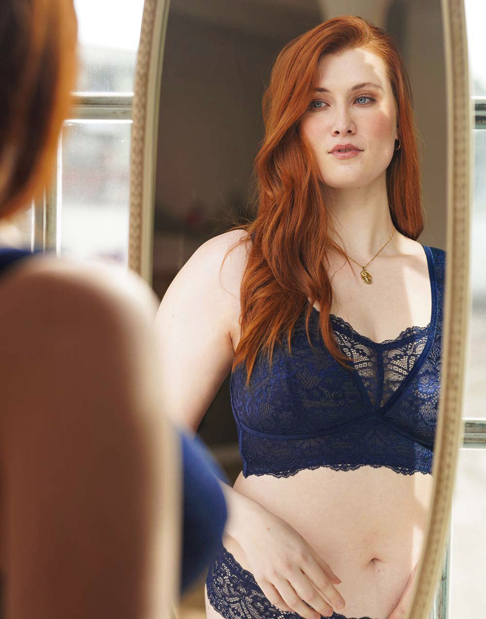 sugarshape-eliana-bralette-velvet-navy-spitze-samt image 4