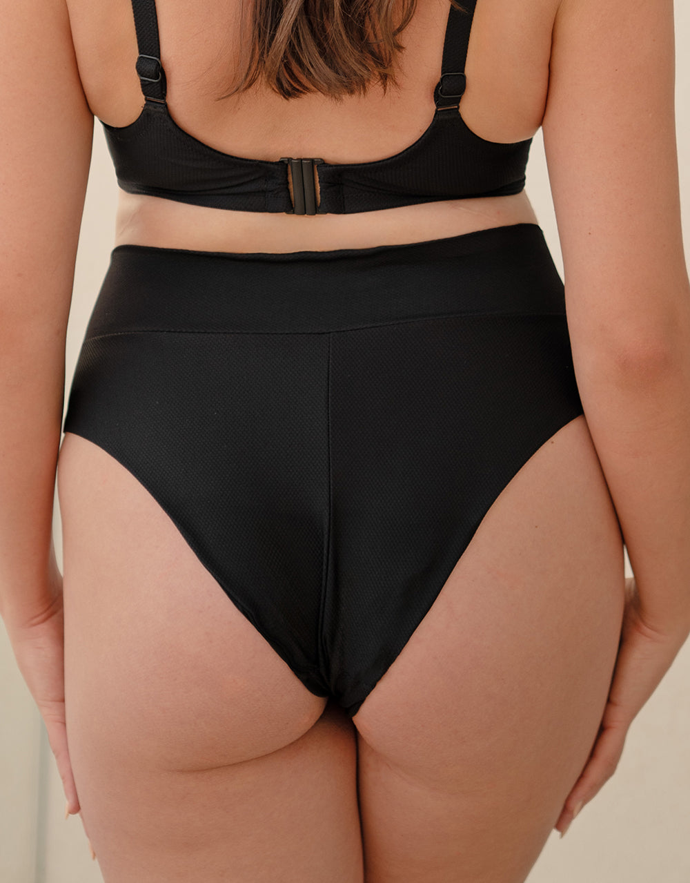 sugarshape-porto-bikini-high-waist-brazilian-black image 4