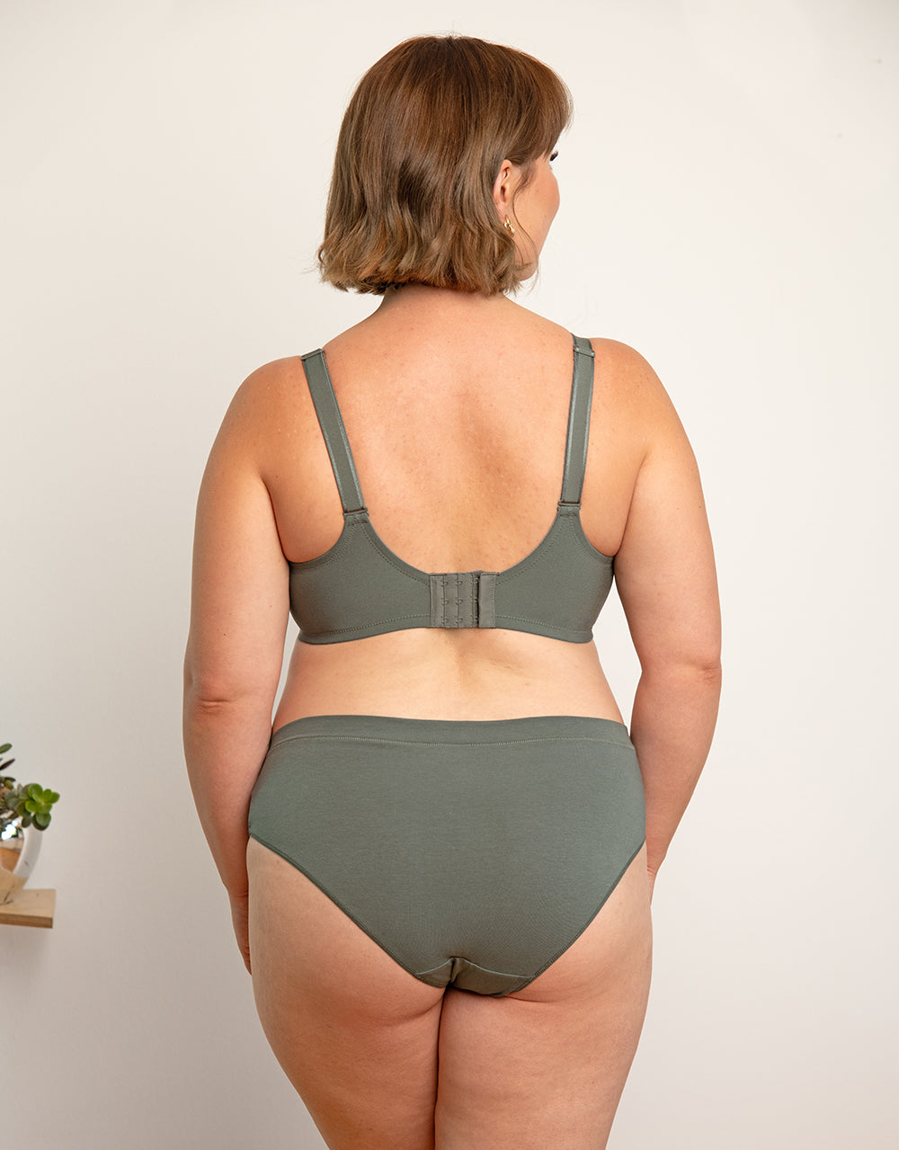 sugarshape-basic-olive-panty-baumwoll-slip-gr-n-bedeckend image 4