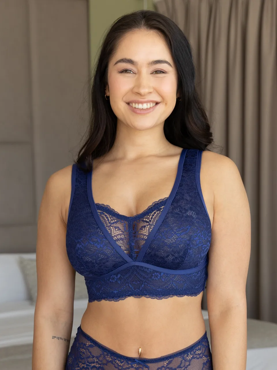 sugarshape-eliana-bralette-marine-dunkelblau-spitze image 1