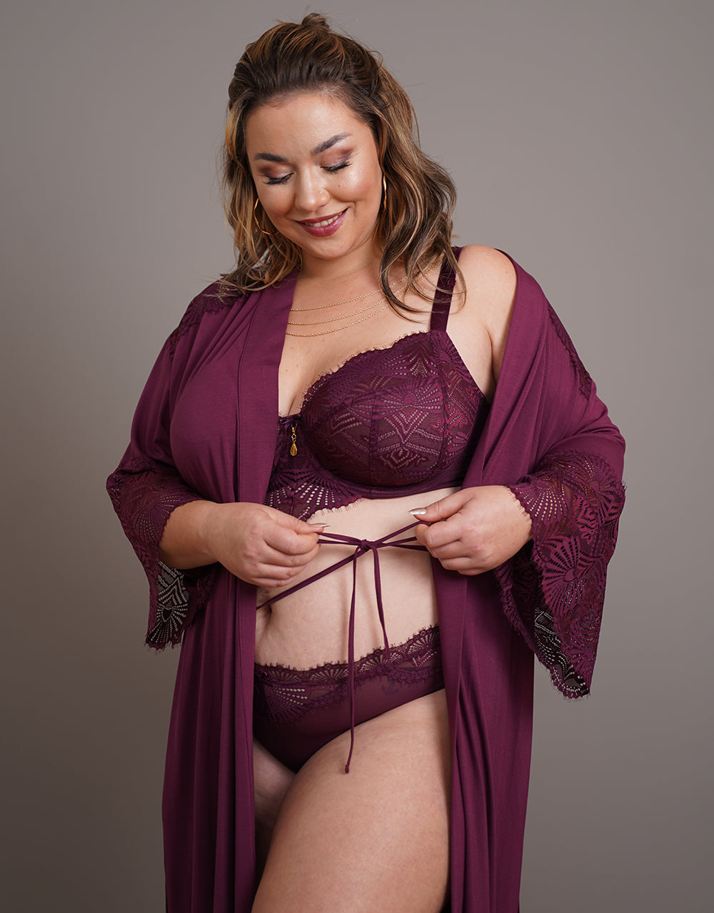 sugarshape-glam-kimono-wine-satinkimono-weinrot-mit-spitze image 3