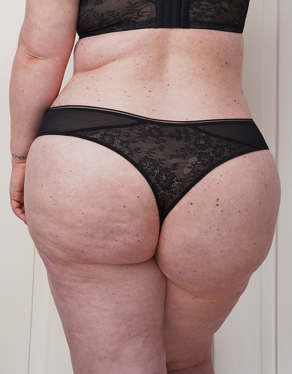 sugarshape-true-lace-string-black-spitzenslip-mesh image 4