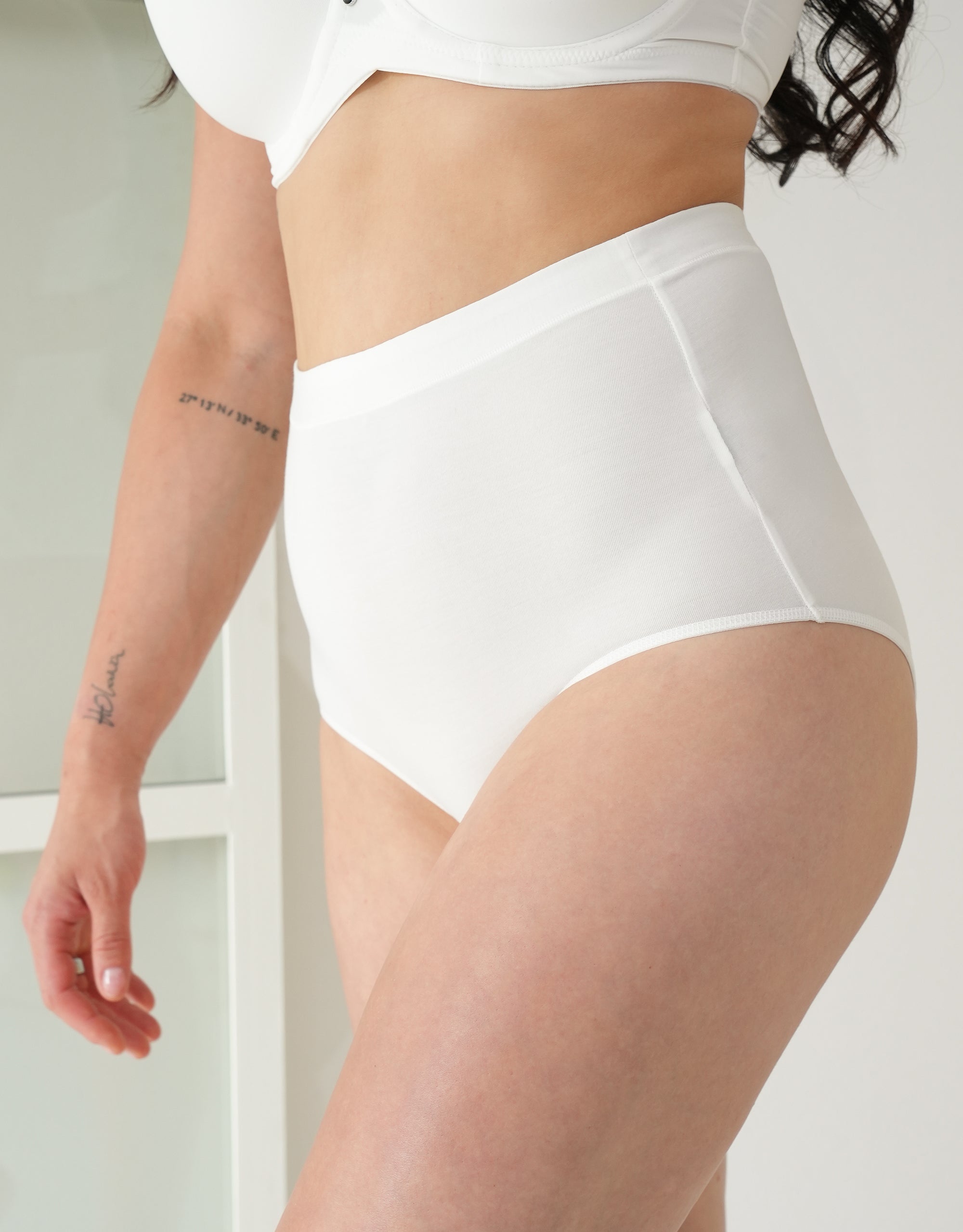 sugarshape-cozy-high-waist-panty-basic-ivory-modal image 4